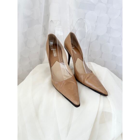 Michael Kors Neutral Nude Beige Leather Pointed toe Heels size 7 Made in Italy - Picture 3 of 11
